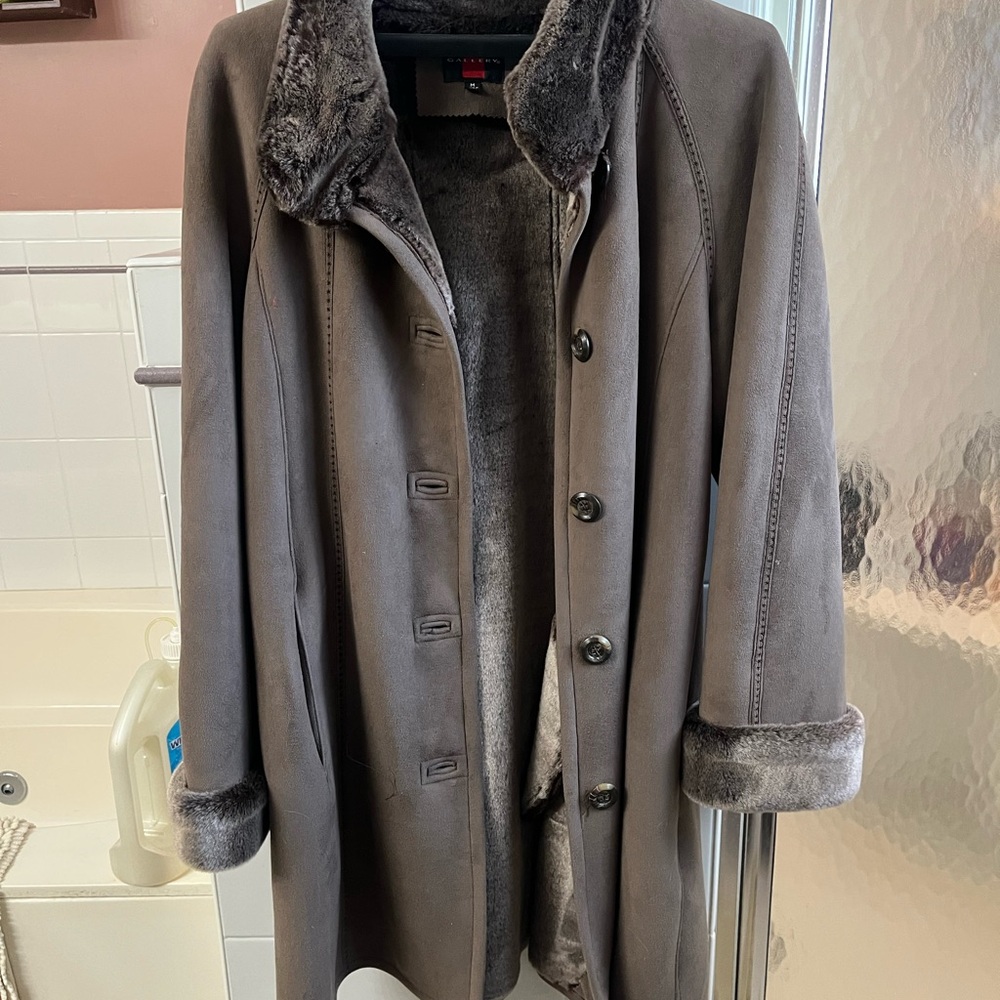 Vintage Gallery Suede Jacket - brand new!!